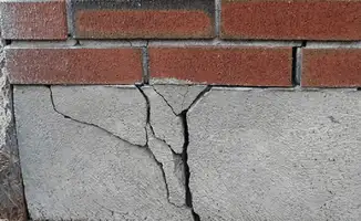 Concrete foundation with serious structural damage in Rockford, IL